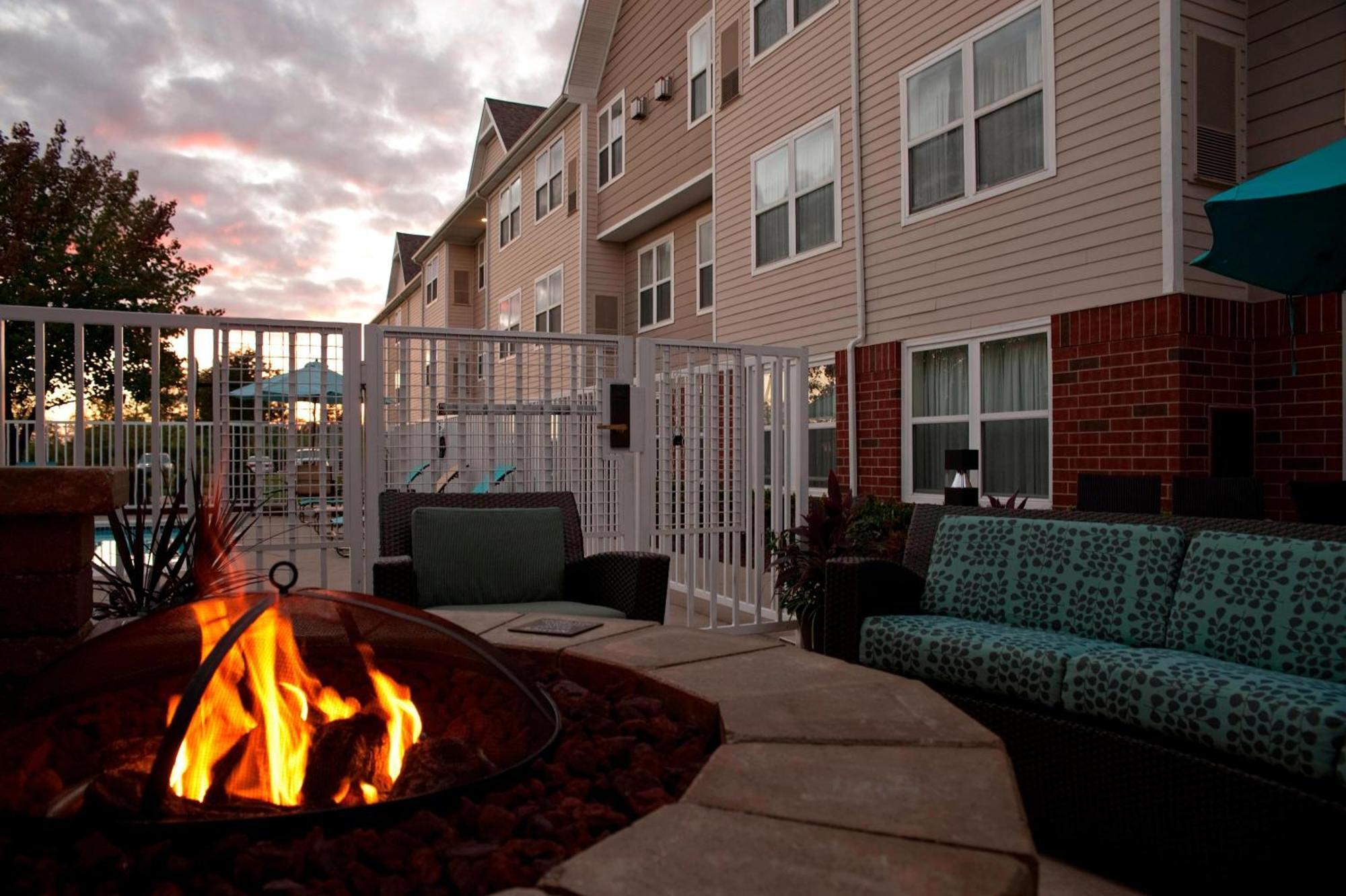 Residence Inn By Marriott Grand Rapids West Dış mekan fotoğraf